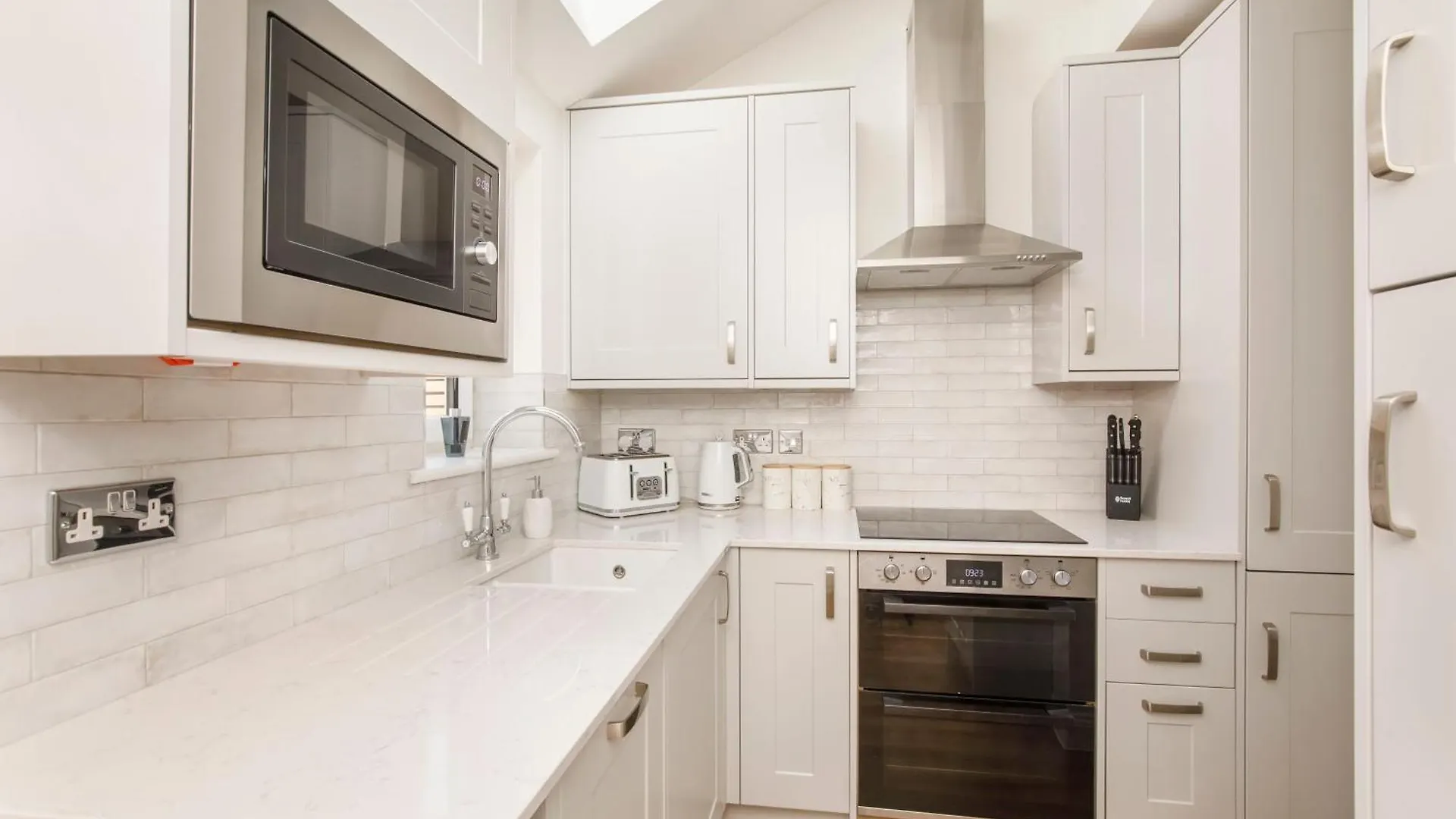 Beautiful 2 Bed Home On Quiet Cobblestone Lane, Pet Friendly York Royaume-Uni